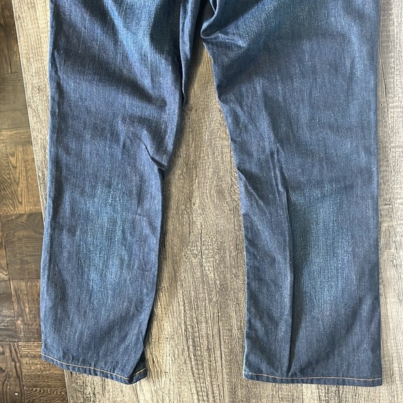 Tommy Hilfiger premium dark blue jeans.  Boot cut 30 x 30 - Picture 7 of 11